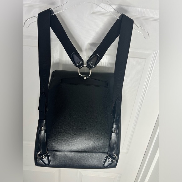 Louis Vuitton Large Backpack Taiga Leather Black - Picture 5 of 15